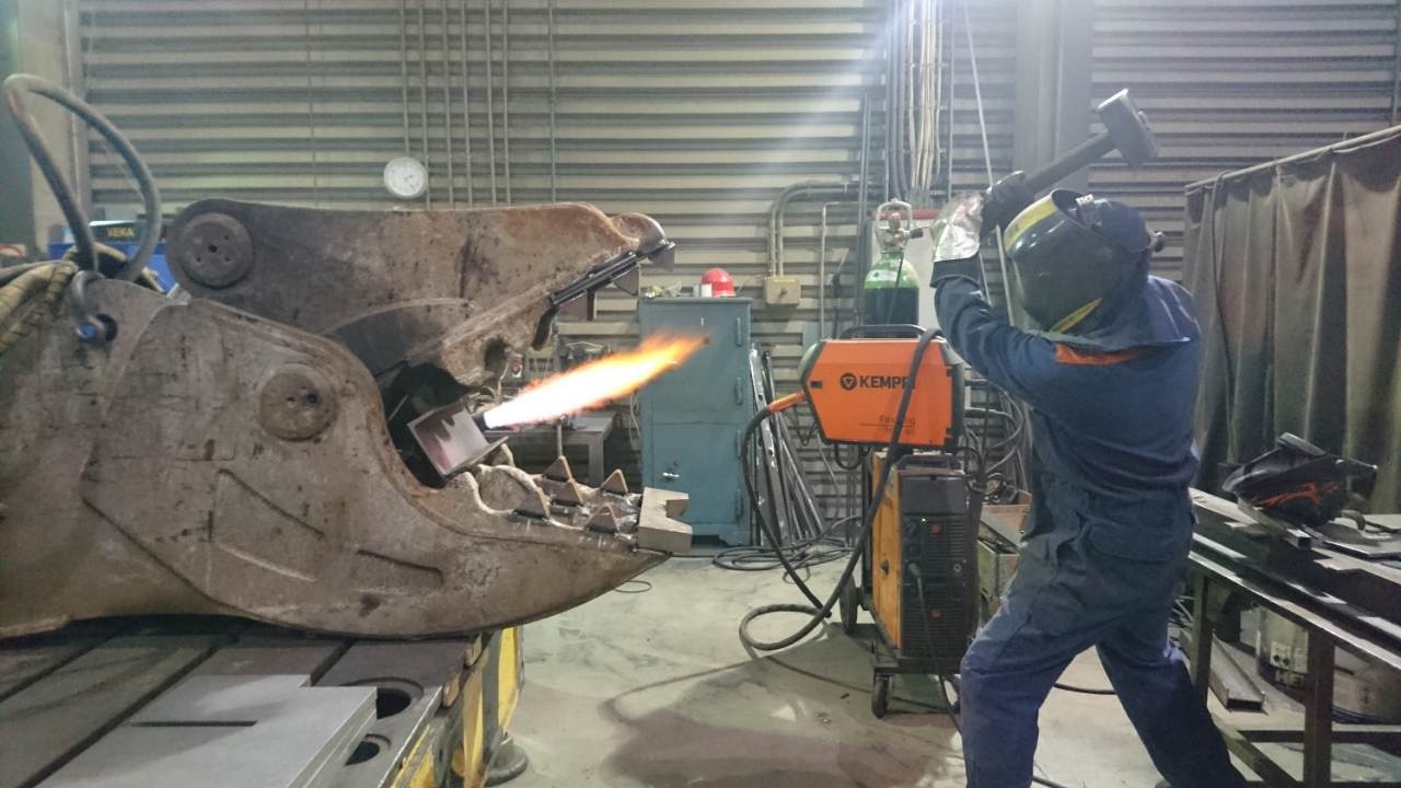 Cutting out worn parts